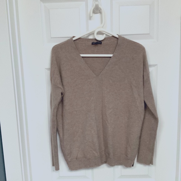 100% Cashmere Eileen Fisher V-Neck Sweater - Picture 1 of 9